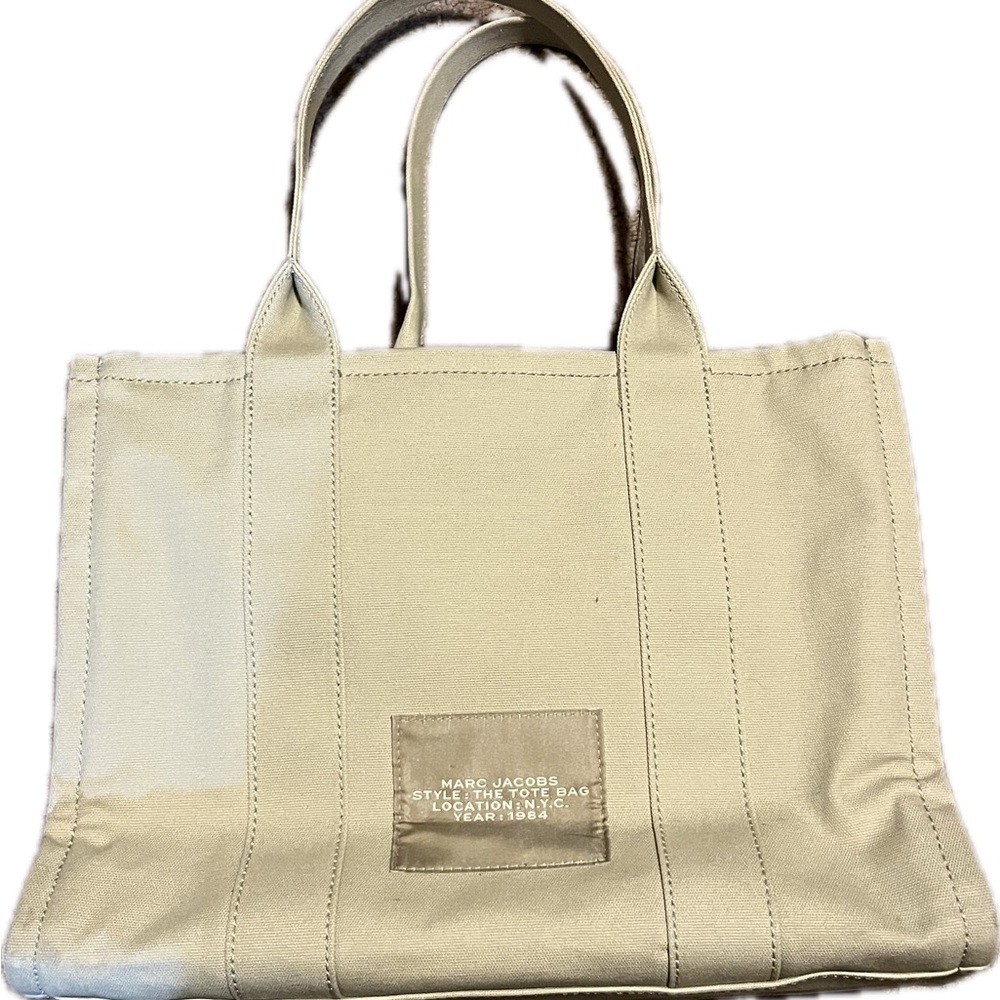 Marc Jacobs The Canvas Large Tote Bag in beige - Picture 4 of 6